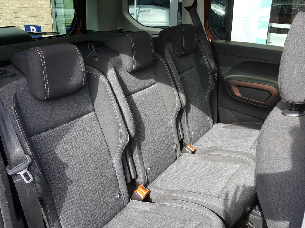 Peugeot Rifter gt-line 1.2 pt-130pk (vol)automaat (eat8) 5-pers. full optio
