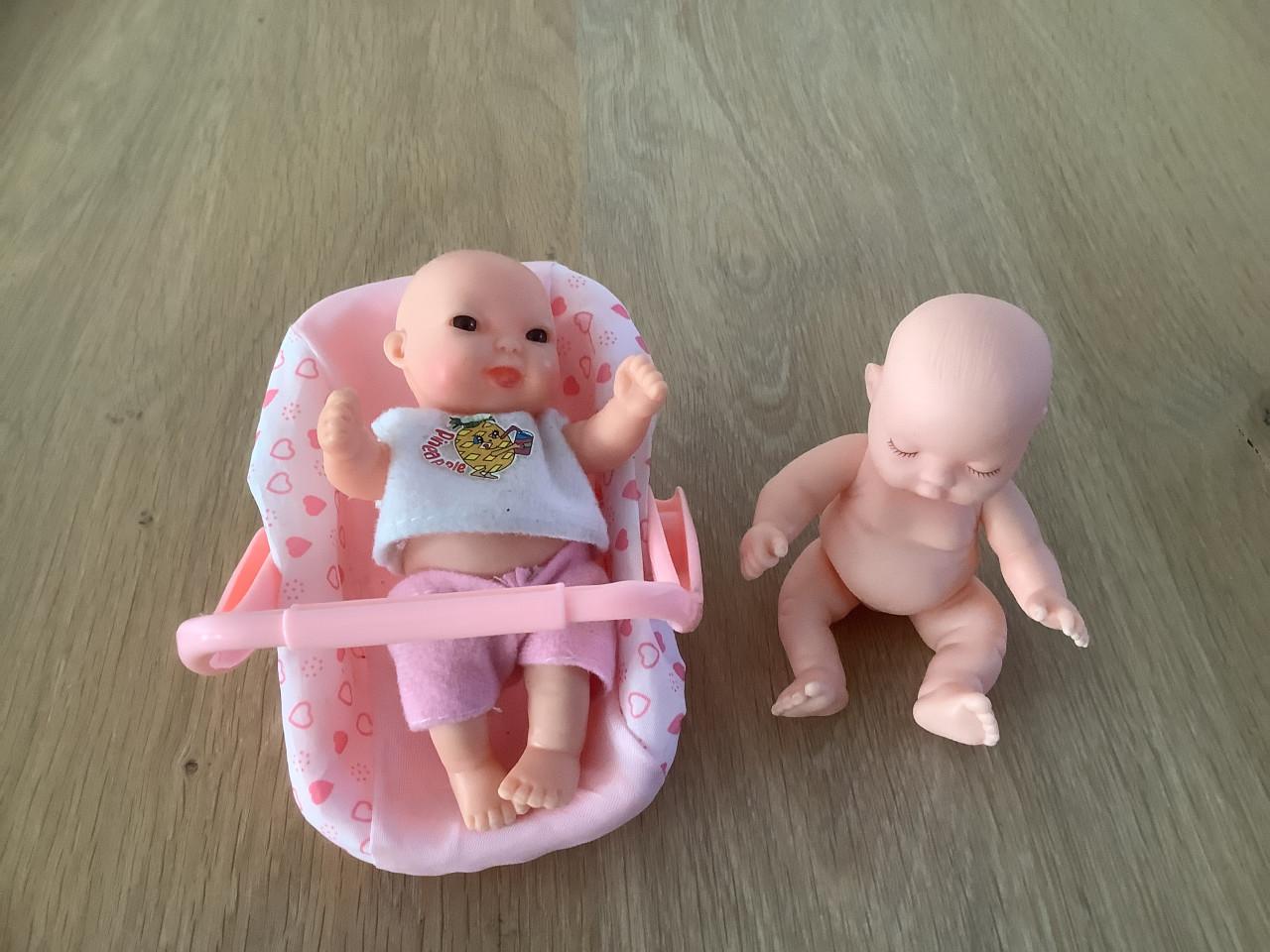 Baby Popjes met reiswiegje