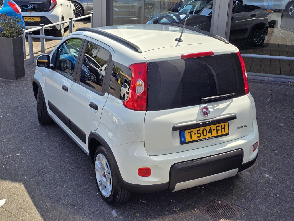Fiat Panda 1.0 hybrid city life slechts 2895 km!!