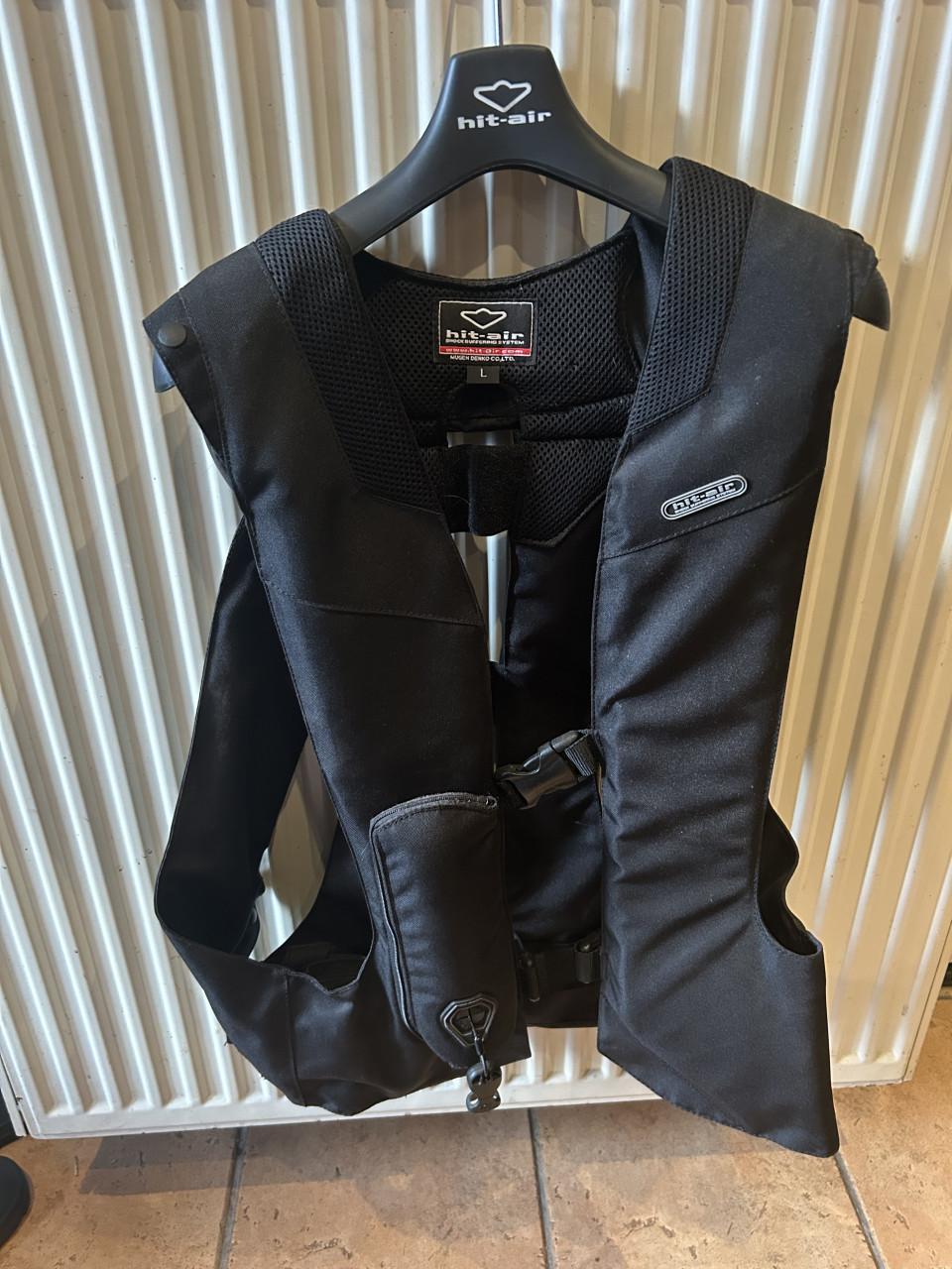 Hit-air body protector vest