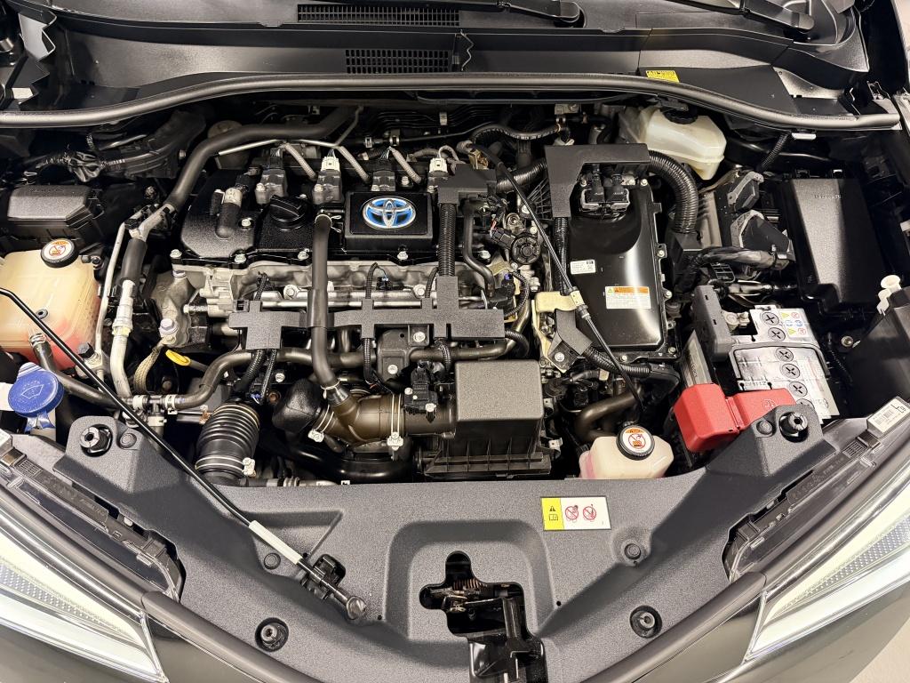 Toyota C-hr 1.8 hybrid executive