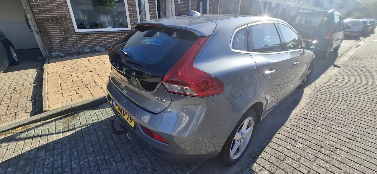 Volvo v40 d2. bj 10-10-2014