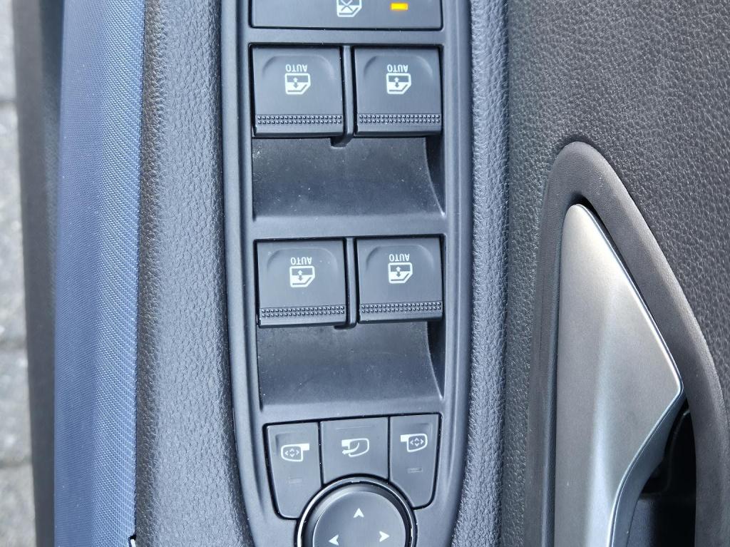 Dacia Duster 1.6 hybrid 140 journey camera, climate control, apple/android 