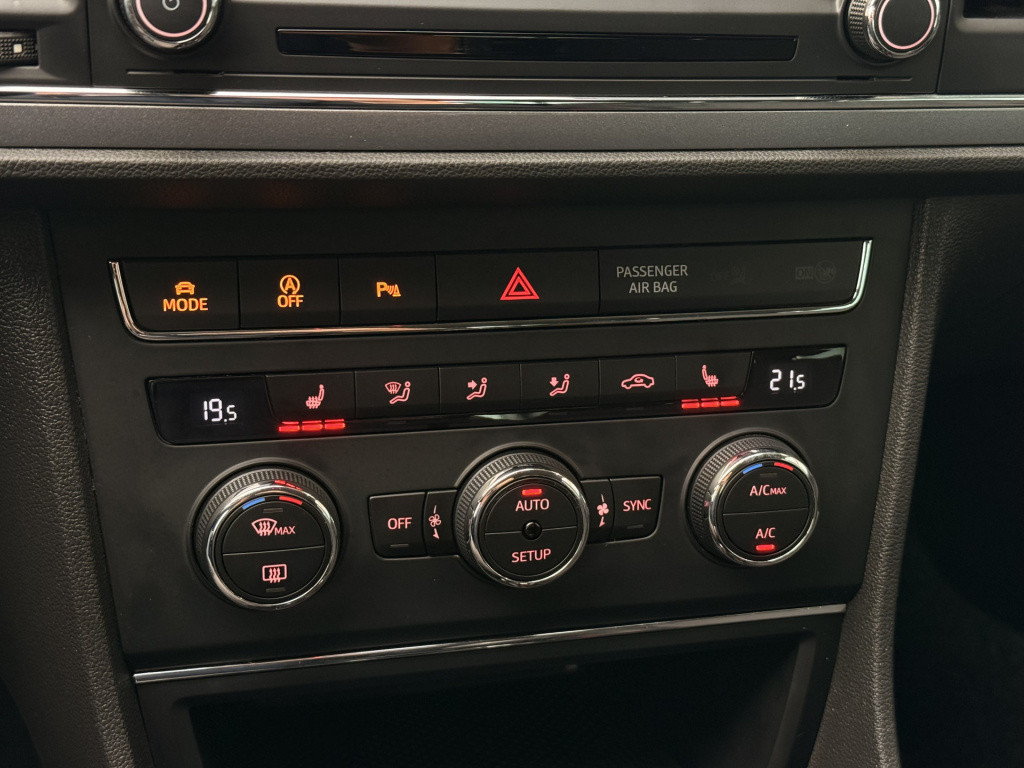 Seat Leon 2.0 tdi fr | led | navi | cruise | dab | stoelverwarming | blueto
