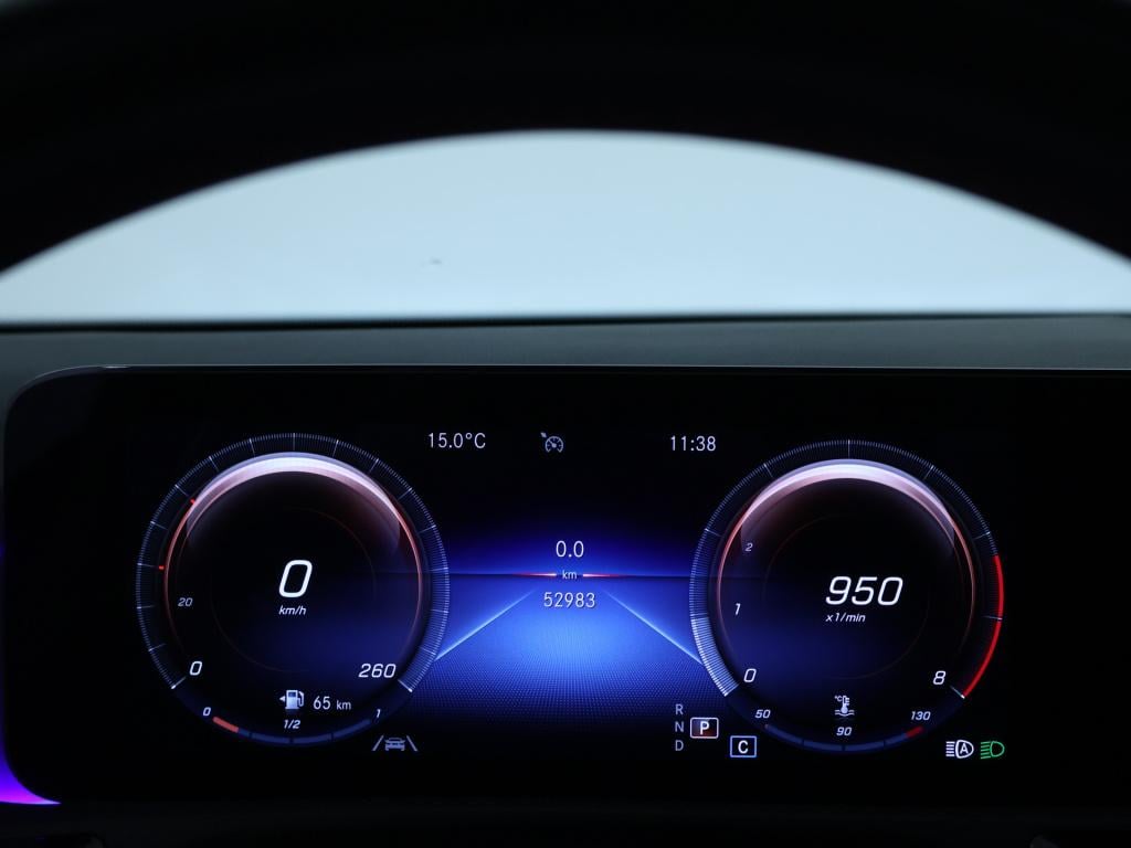 Mercedes-Benz A-Klasse 180 business solution amg | panoramadak | memory pak