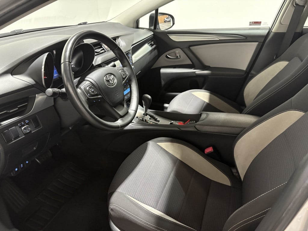 Toyota Avensis touring sports 1.8 vvt-i skyv. ltd