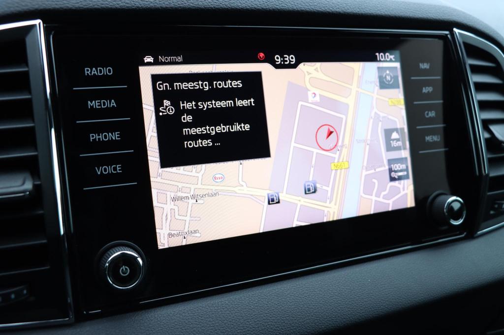 Skoda Karoq 1.5 tsi act style 150pk dsg7 | stoel voor+ achter verwarming | 