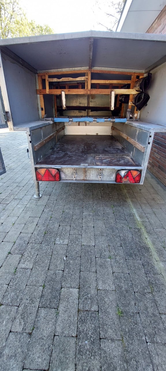 Aanhangwagen Surfkar