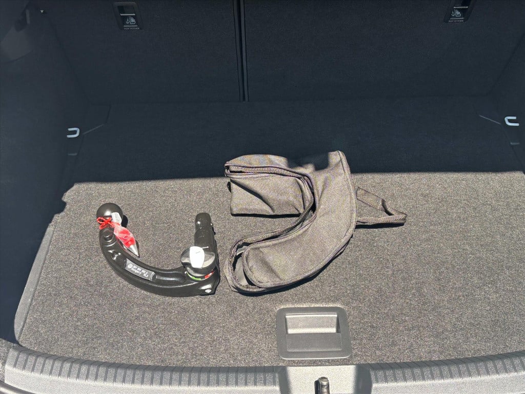 Volkswagen Taigo 1.0 tsi 110pk r-line| pano dak|trekhaak|led| navi via carp