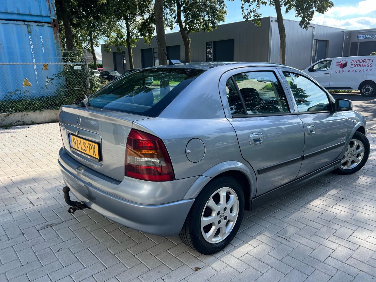Opel Astra 1.6 Njoy 159.636KM Automaat