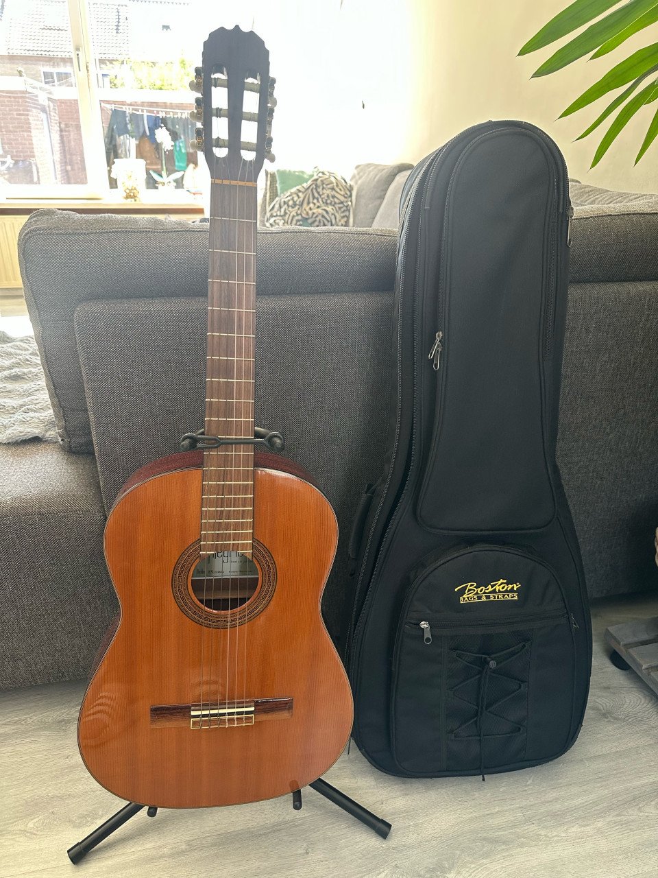 Tekoop clasic gitaar Algeria massief