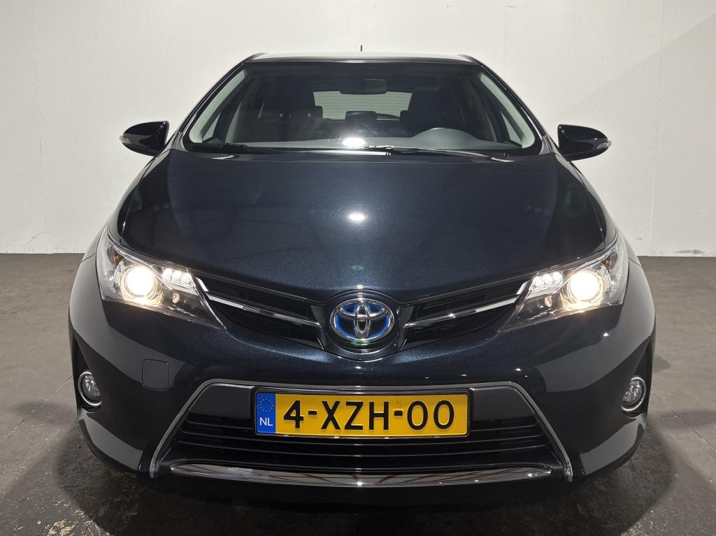 Toyota Auris 1.8 hybrid lease | panodak | navi | camera |
