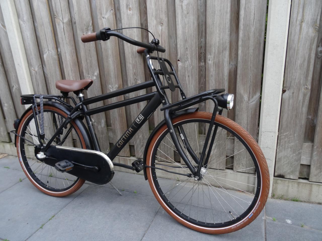 🚲 Cortina U4 Jongensfiets 26 inch – Zwart – 3 Versnellingen 🖤