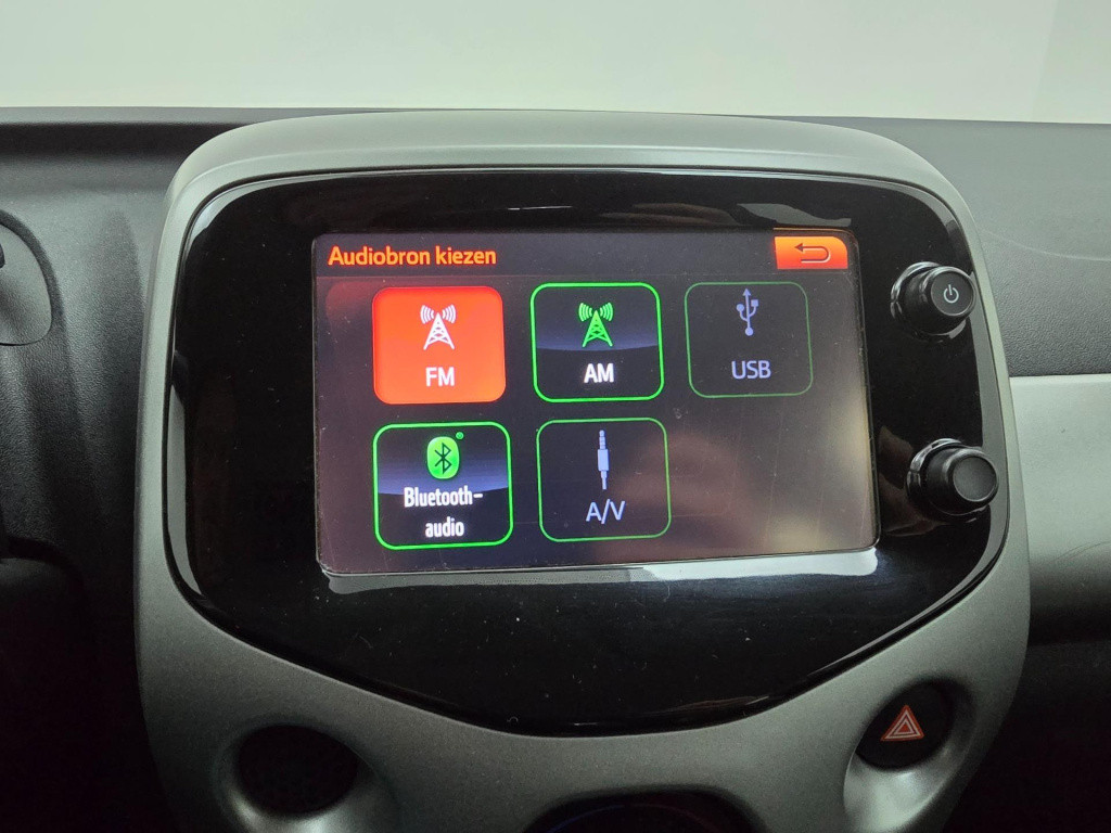 Toyota Aygo occasion 1.0 vvt-i x-play met parkeercamera | tweedehands toyot