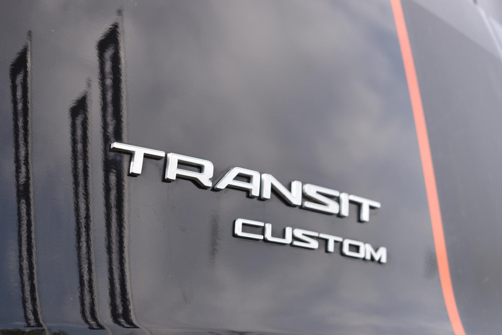 Ford Transit Custom 320 2.0 tdci l2h1 sport | automaat | 185 pk | lichtmeta