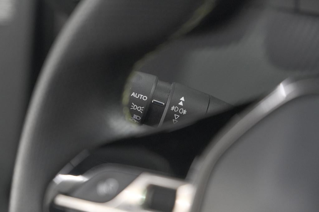 Peugeot 2008 puretech 130 gt | panoramadak | afneembare trekhaak | adaptiev