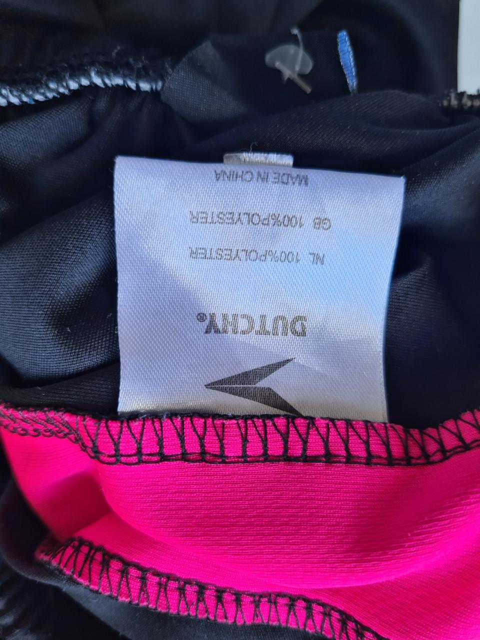 Dutchy zwart fuchsia roze sport setje, shirt en broekje Mt 128