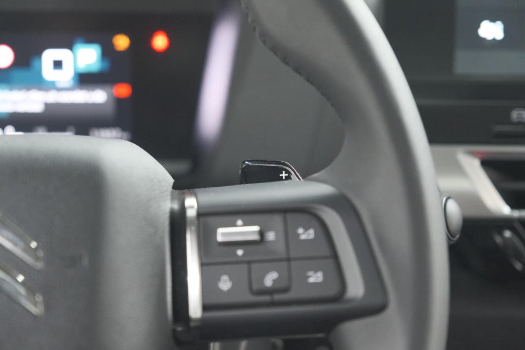 Citroen C4 puretech 130 eat8 shine | camera | apple carplay | parkeersensor