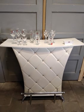 Vintage bar