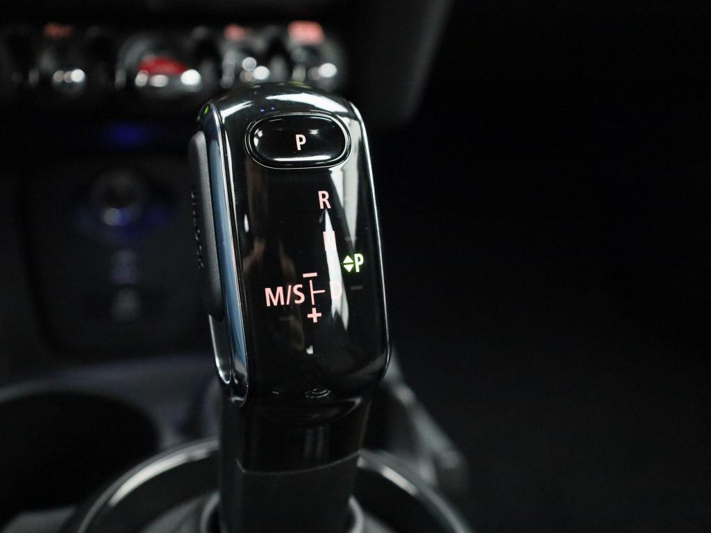 Mini 5-deurs 1.5 cooper business edition | automaat | navigatie | stoel ver
