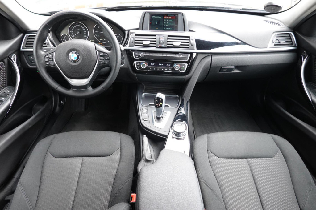 BMW 3-serie 320i executive