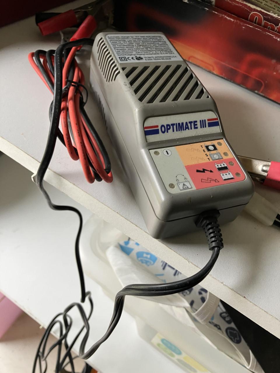 Te koop divers electrisch gereedschap in een koop