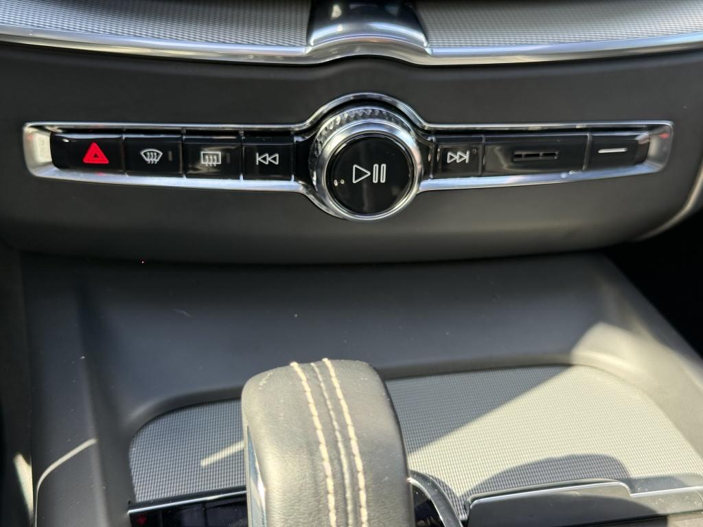 Volvo XC60 t8 455pk recharge r-design| panodak| adap.cruise| 360camera| hea