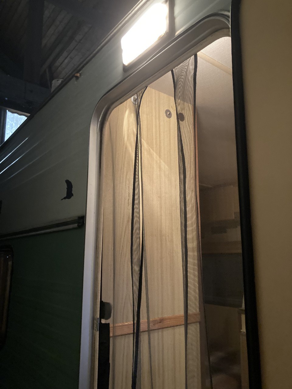 Caravan Chateau met voortent en eigen kenteken!!
