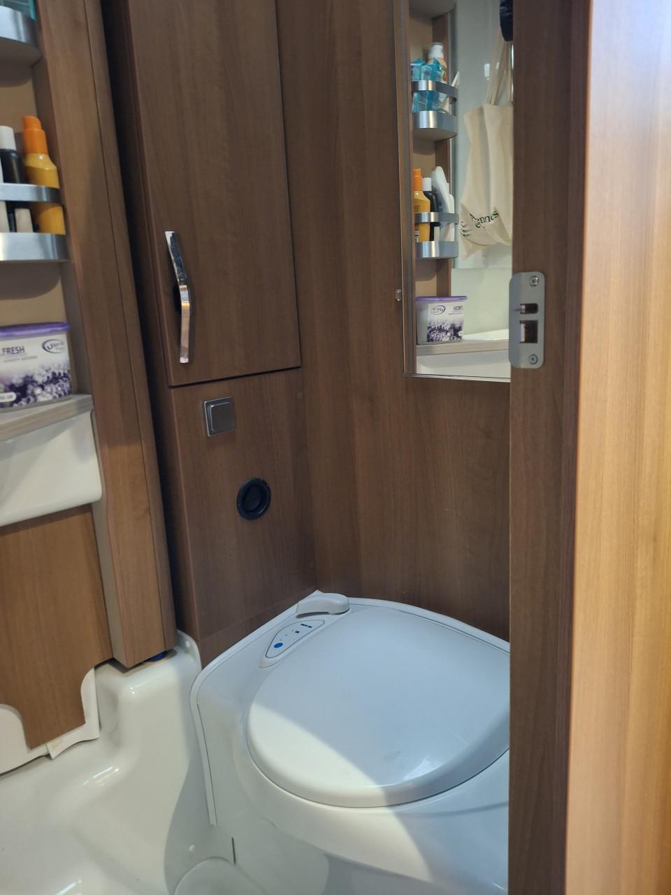 Knaus VanTI 650 MEG Platinum (2020) Levelsysteem + fietslift