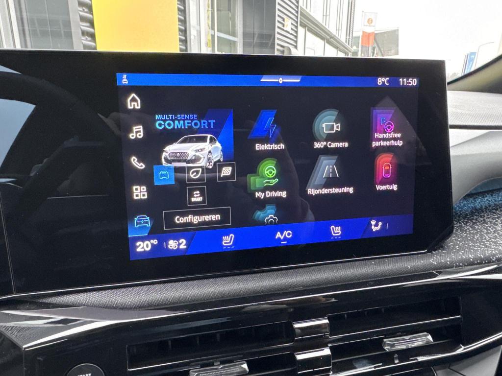 Renault Clio new 1.8 hybrid 160 techno pack première, direct leverbaar!!