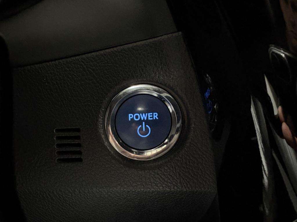 Toyota Auris 1.8 hybrid dynamic | navi | clima |
