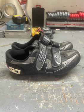 2 paar fietsschoenen dames maat 39