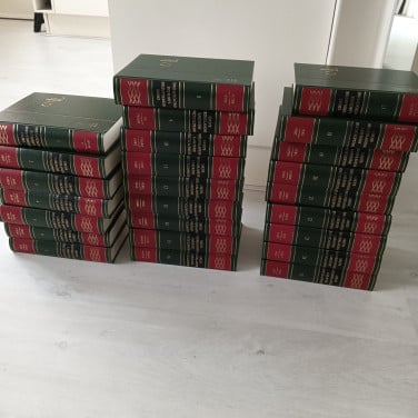 Prachtige Larousse Encyclopedie, incl medisch, 25 delen