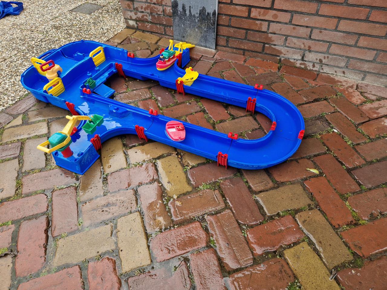 Aquaplay water speelbaan erg leuk!
