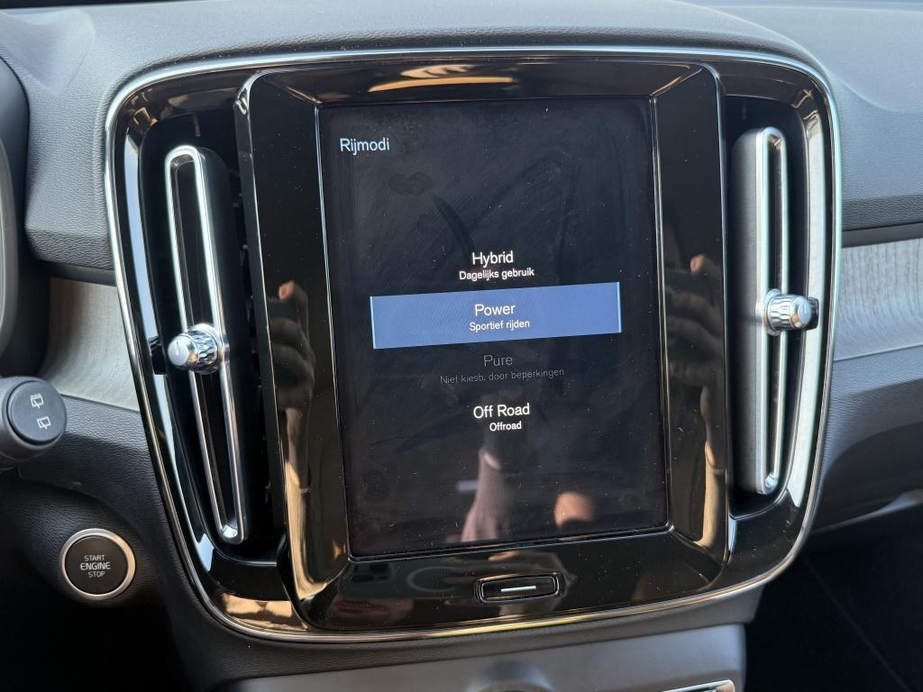 Volvo XC40 t5 262pk recharge inscription| leder| navi| 2-zone climate| 19''