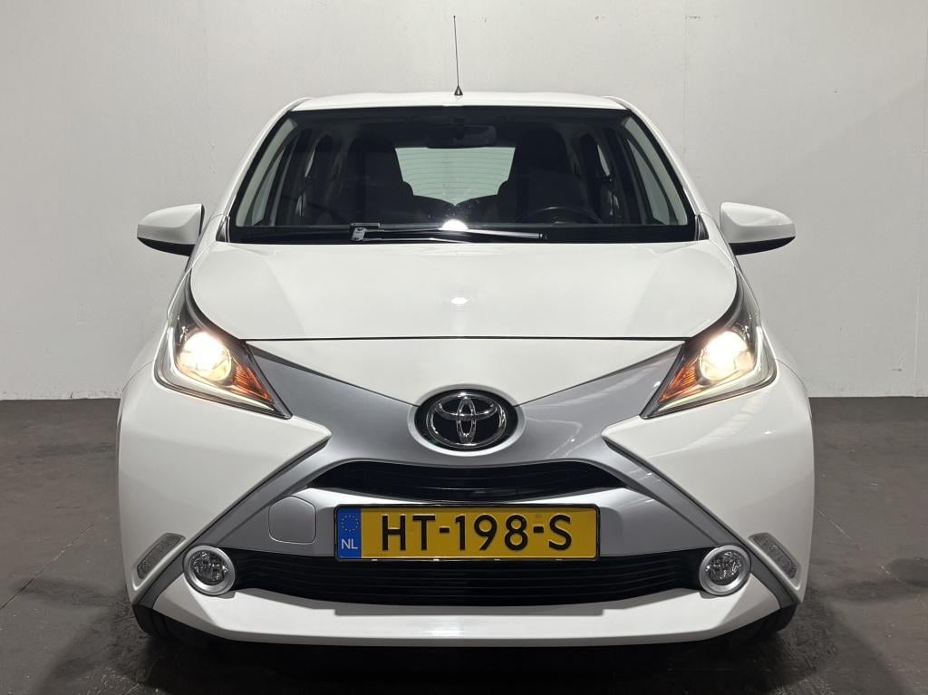 Toyota Aygo 1.0 vvt-i x-pure | lichtmetaal | airco |