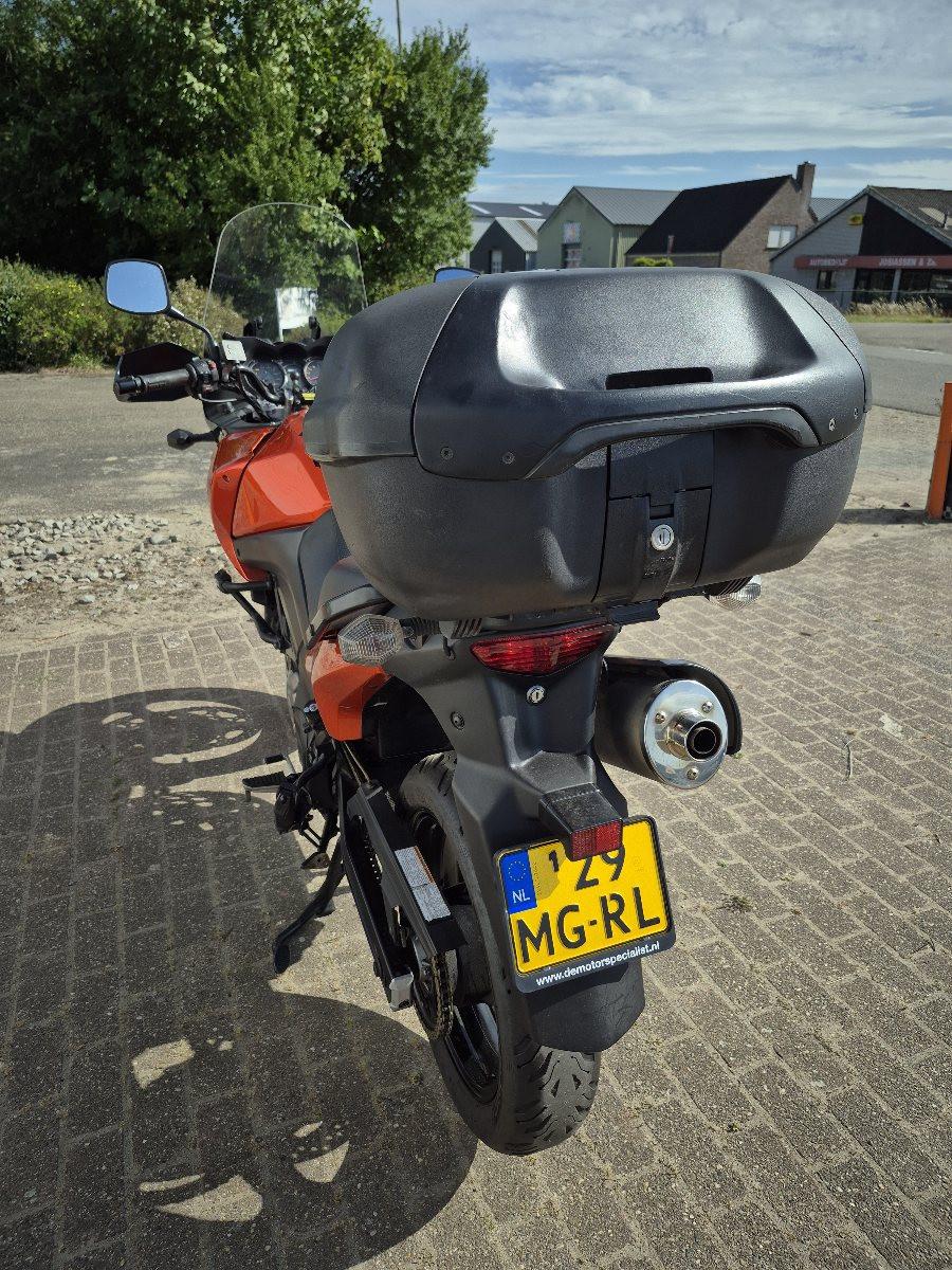 Suzuki VStrom DL650 abs uit 2011 met veel extra's