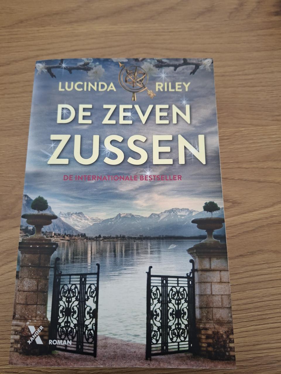 Diverse boeken Saskia Noort, Astrid Holleeder, Zeven zussen