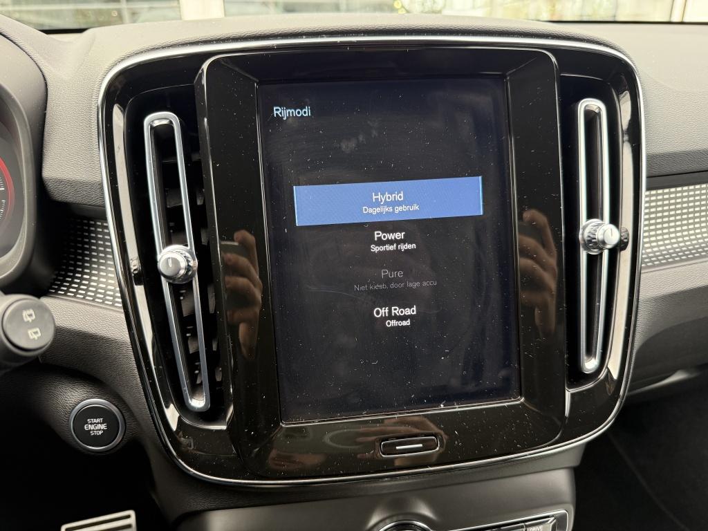 Volvo XC40 t5 262pk recharge r-design| panodak| adap.cruise| trekhaak| came