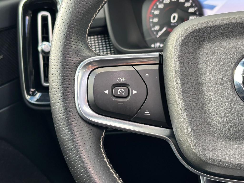 Volvo XC40 t5 262pk recharge r-design| panodak| 360camera| adap.cruise| h&k