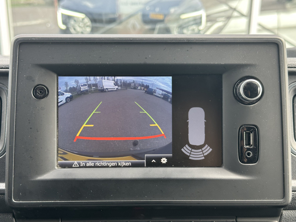 Renault Master t35 2.3 dci 135 l3h2 | led | navi | camera | trekhaak .