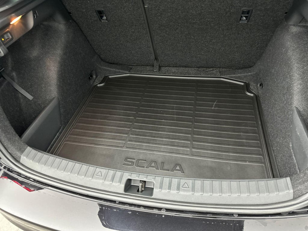 Skoda Scala business edition 1.0 tsi 85 kw / 115 pk hatchback