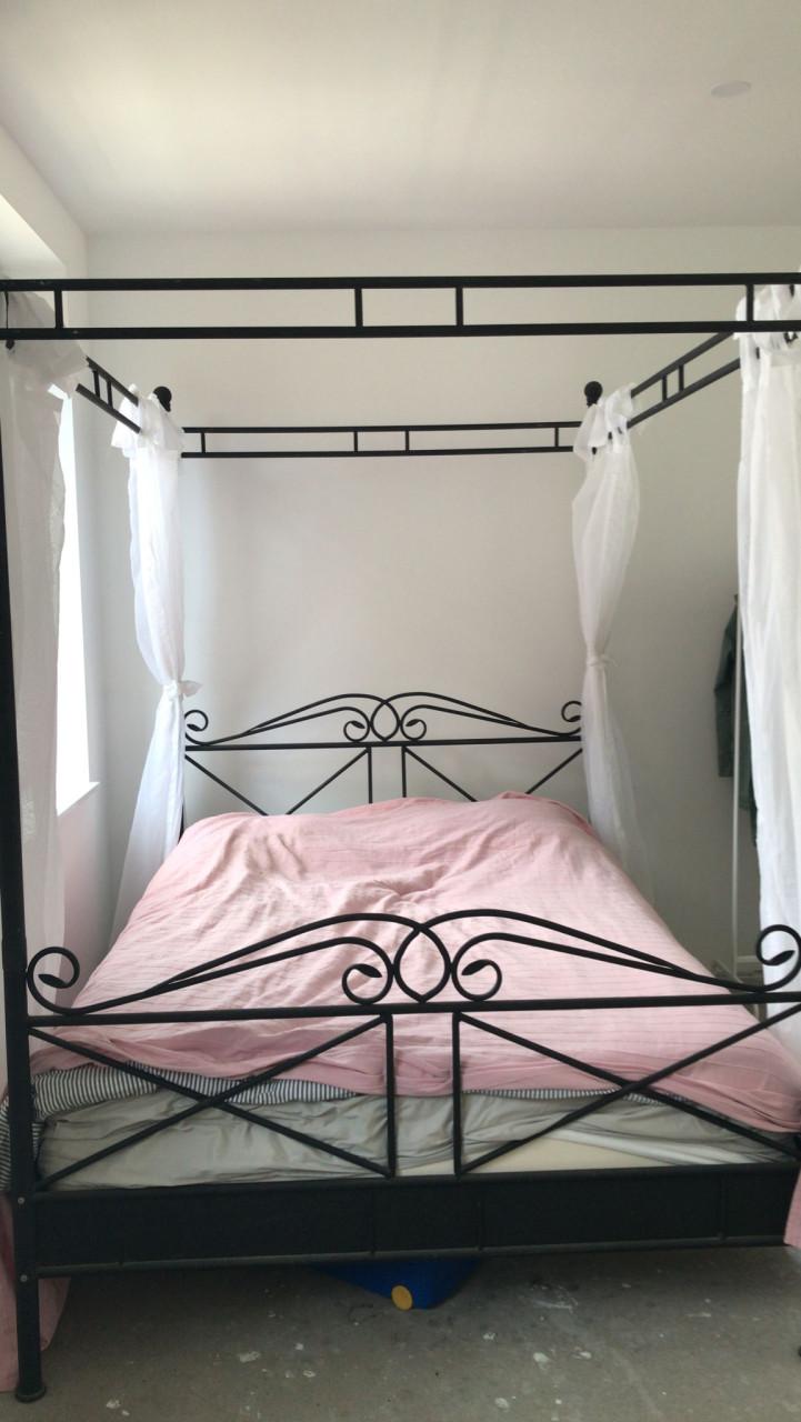 2 persoons hemelbed, inclusief matras, te koop