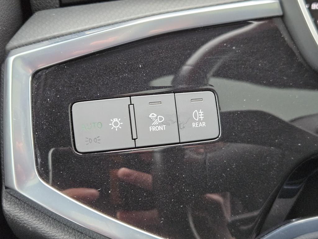 Audi Q3 sportback 35 tfsi pro line business | pano | cruisec.