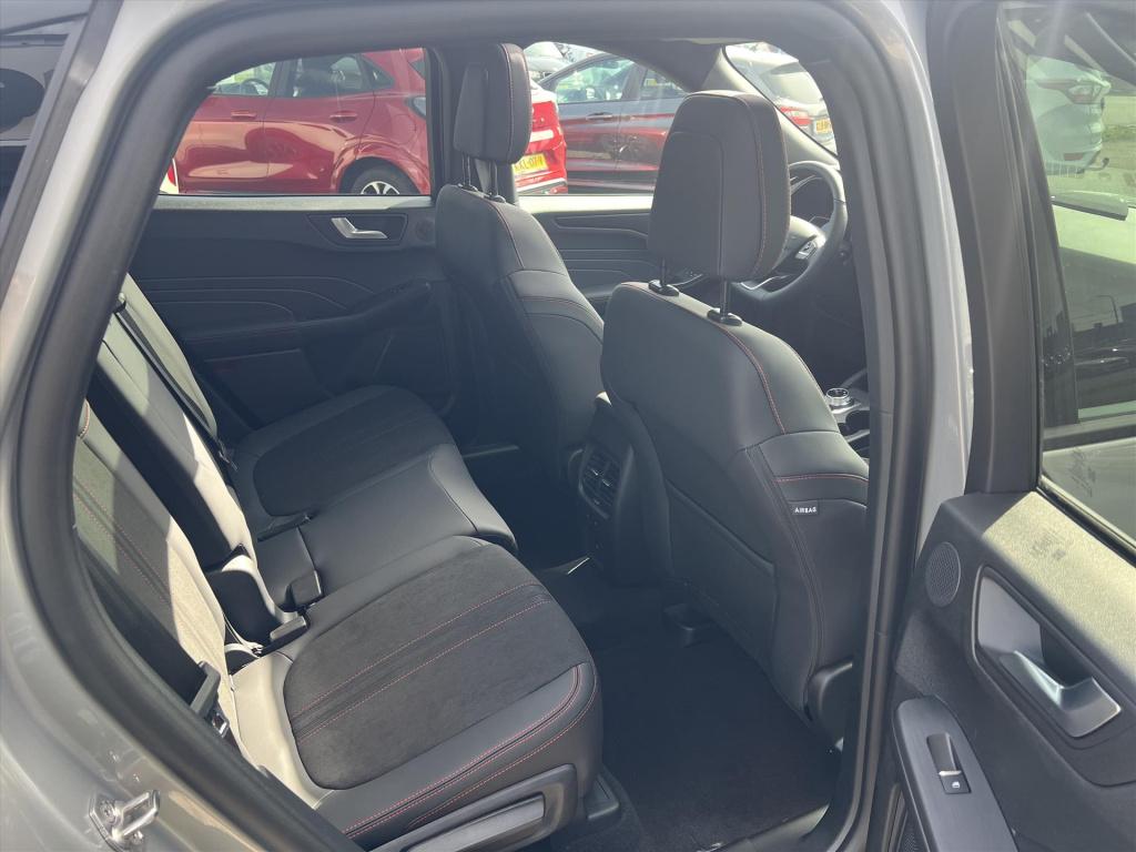 Ford Kuga 2.5 phev 243pk e-cvt st-line x , trekhaak , panodak , winterpack 