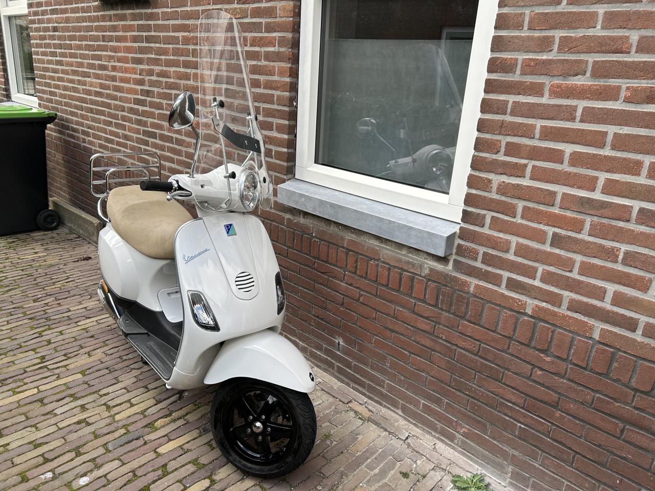Vespa LX50