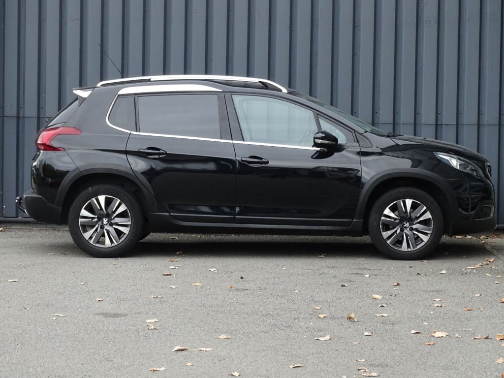 Peugeot 2008 1.2 puretech gt-line | pano | trekhaak | bluetooth | navi