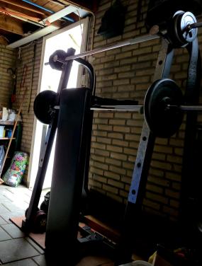 Complete halterset met bankdruk/squatrek