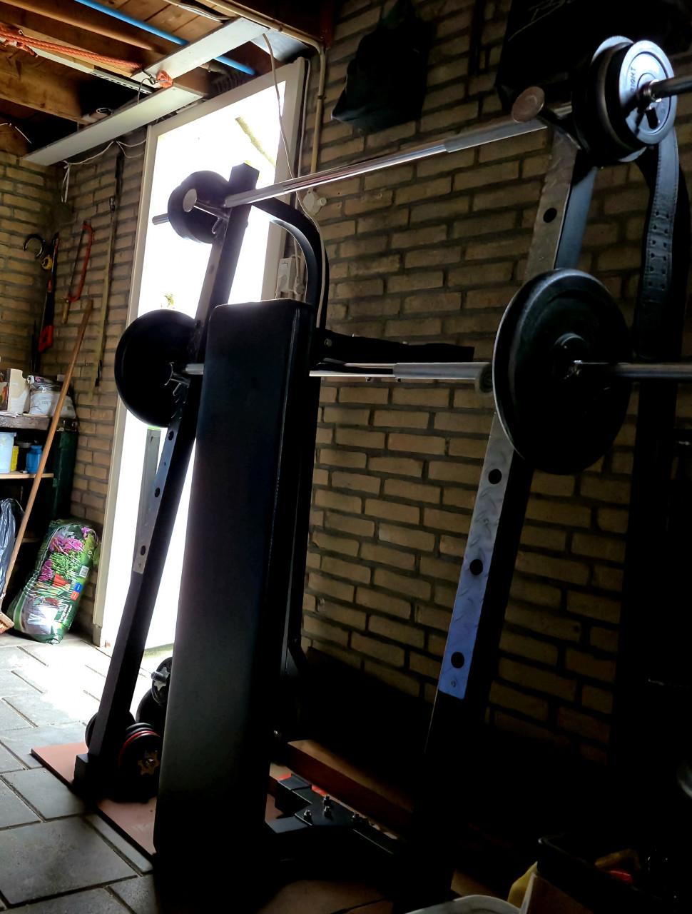 Complete halterset met bankdruk/squatrek