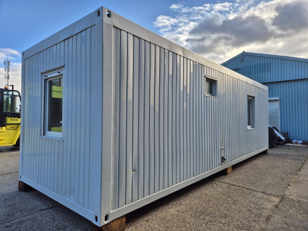 Bouwkeet / kantoorunit / directiekeet / woonunit 9x3m